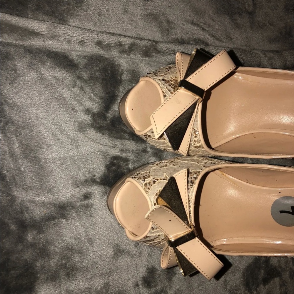 Guess Heels - Picture 2 of 2